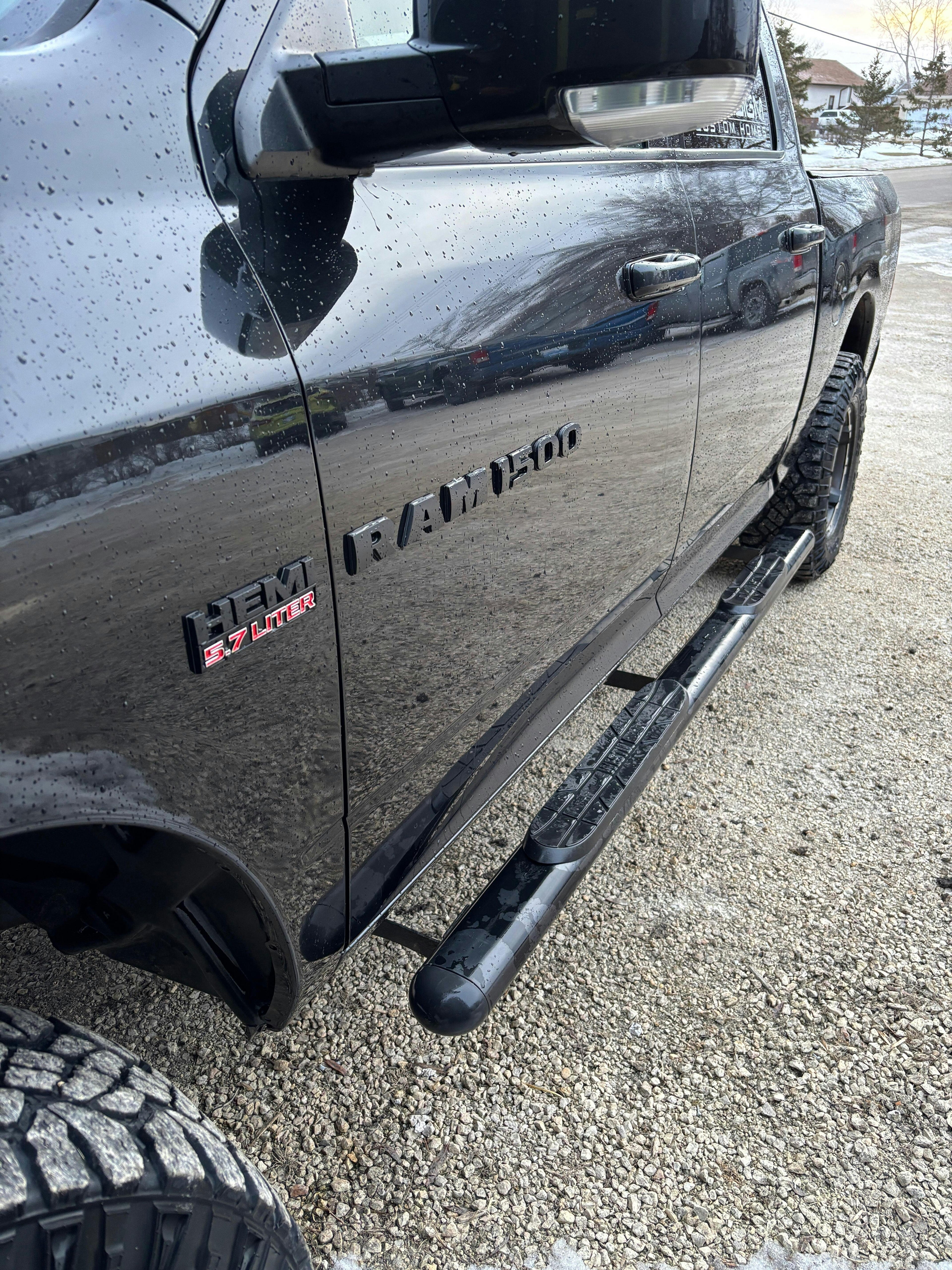 5.7 Liter HEMI Emblems For RAM 1500