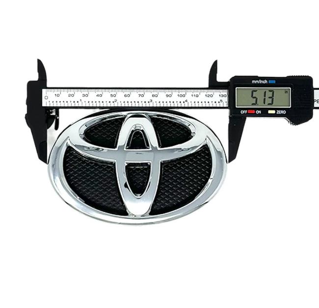 2007–2012 Toyota Yaris Front Grille Emblem OE 75301-52080